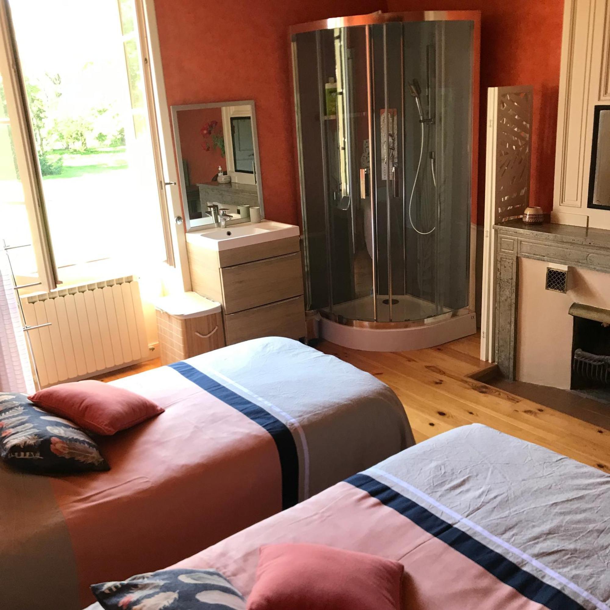Domaine Des Chabriers Bed & Breakfast Ourches ภายนอก รูปภาพ
